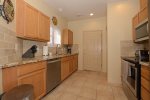 Kitchen amenities include a Refrigerator, Coffee Maker, Microwave, Toaster, Electric Oven, Blender and Cookware